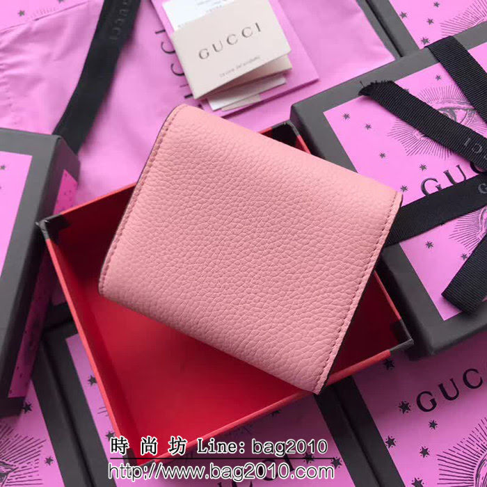 GUCCI古馳 歐洲正品原單 padlock系列 最新款短皮夾 453155 櫻花粉摔紋全皮 WTG1193